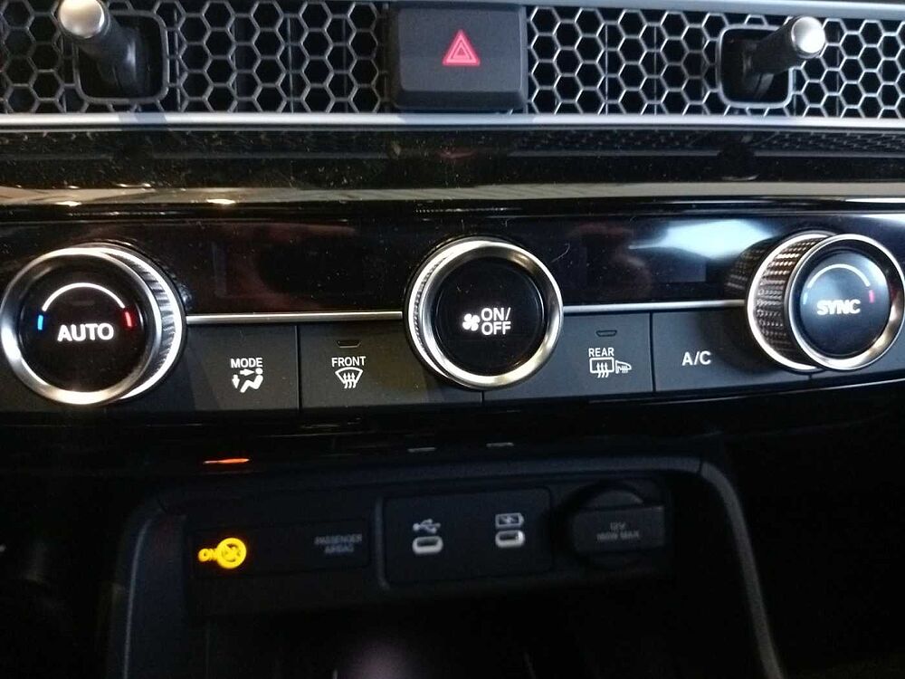 Honda CIVIC 2.0 i-MMD Elegance CVT