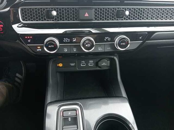 Honda CIVIC 2.0 i-MMD Elegance CVT